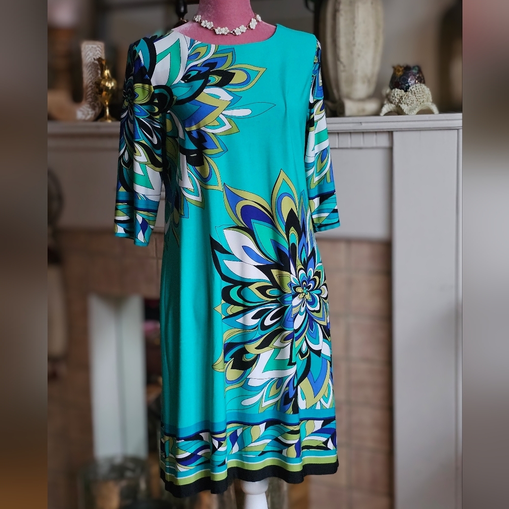Sandra Darren shift dress. 60's inspired dress. Size Small